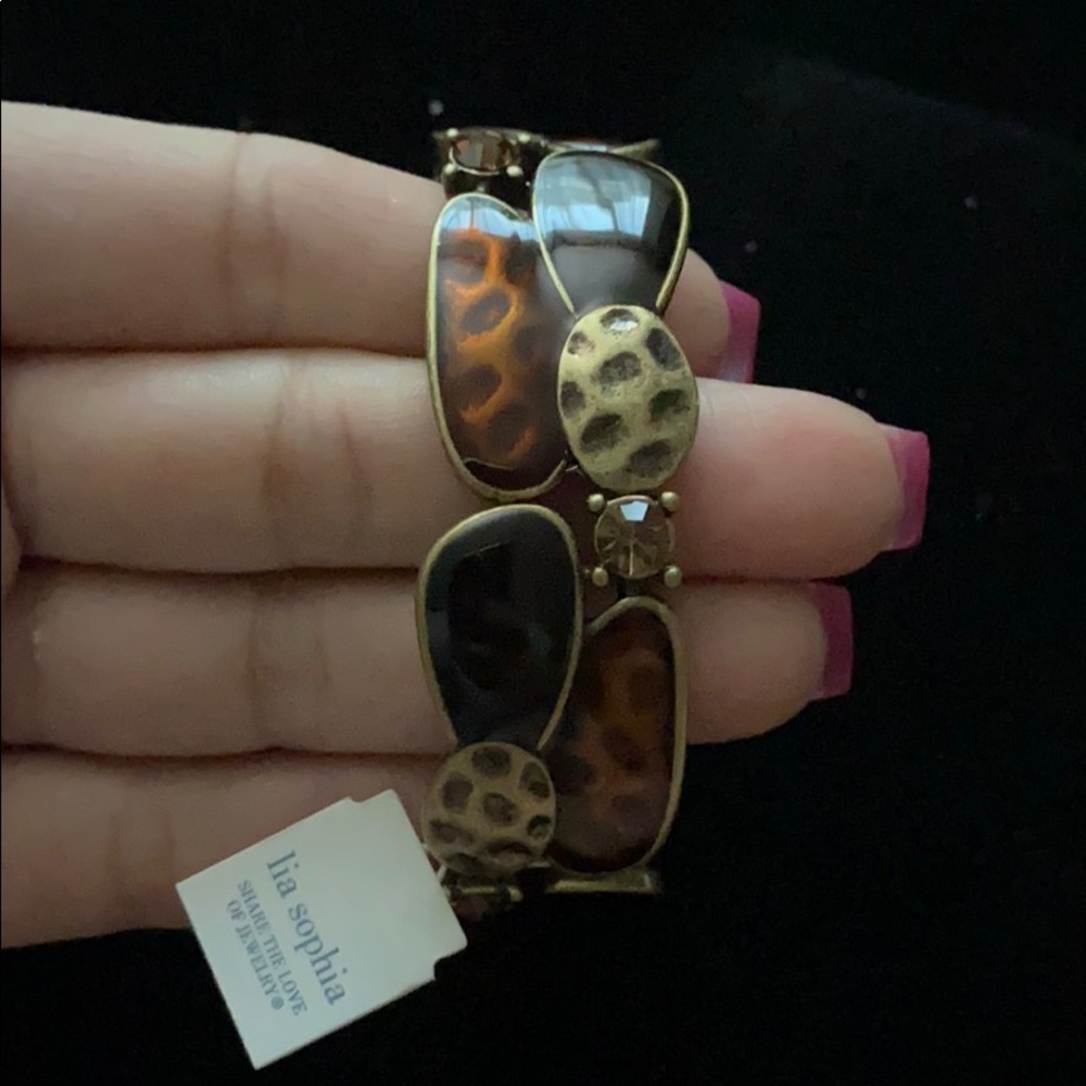 NWT Lia Sophia “wild thing” stretch bracelet